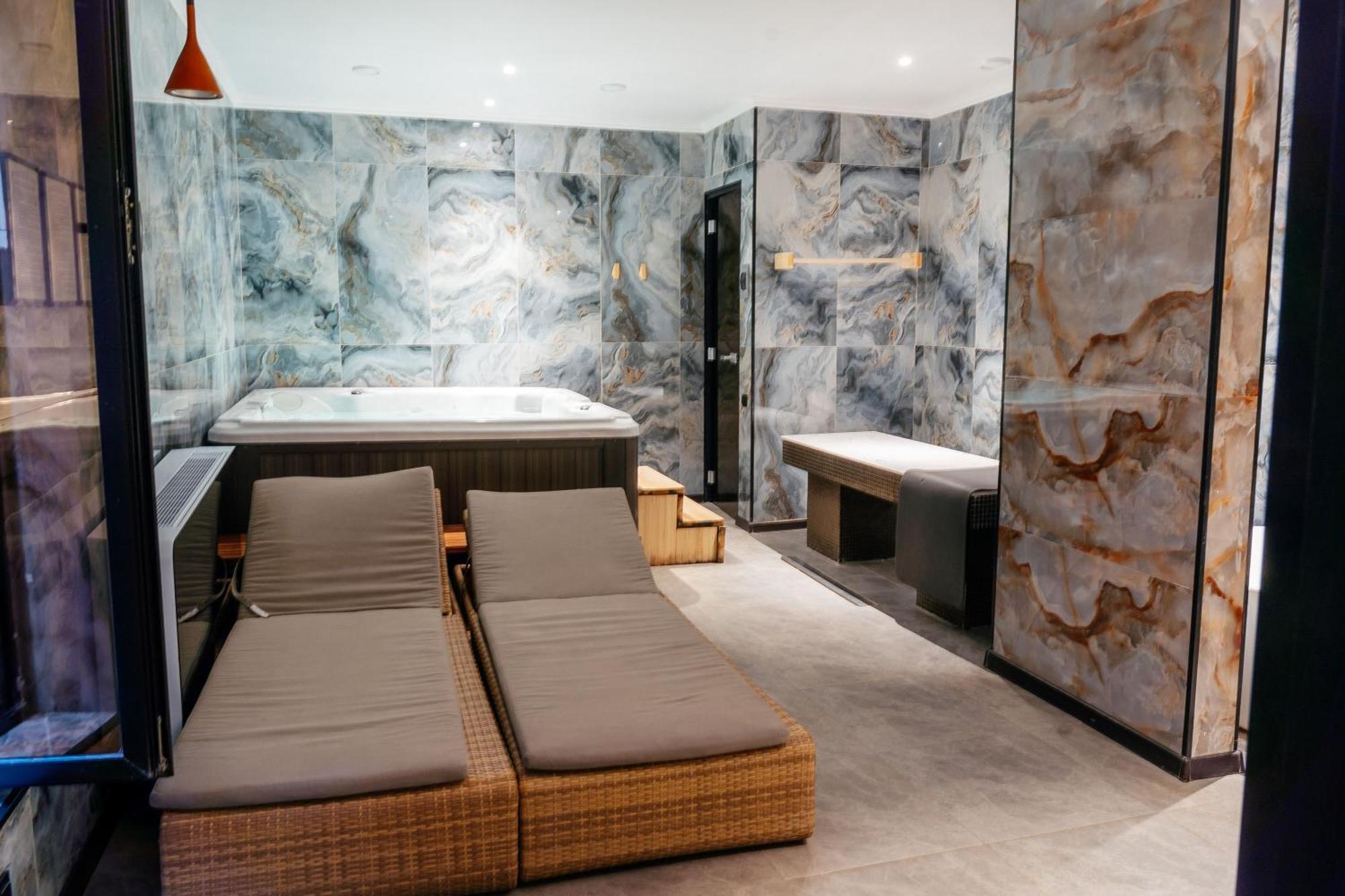 Sulo Vip Spa Atyraū Eksteriør billede